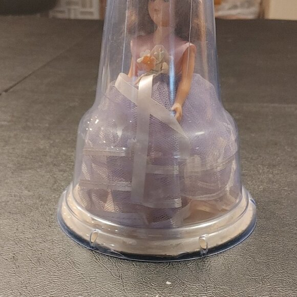 Vintage A&H fair Doll In dome Plastic bell USA - Picture 4 of 8